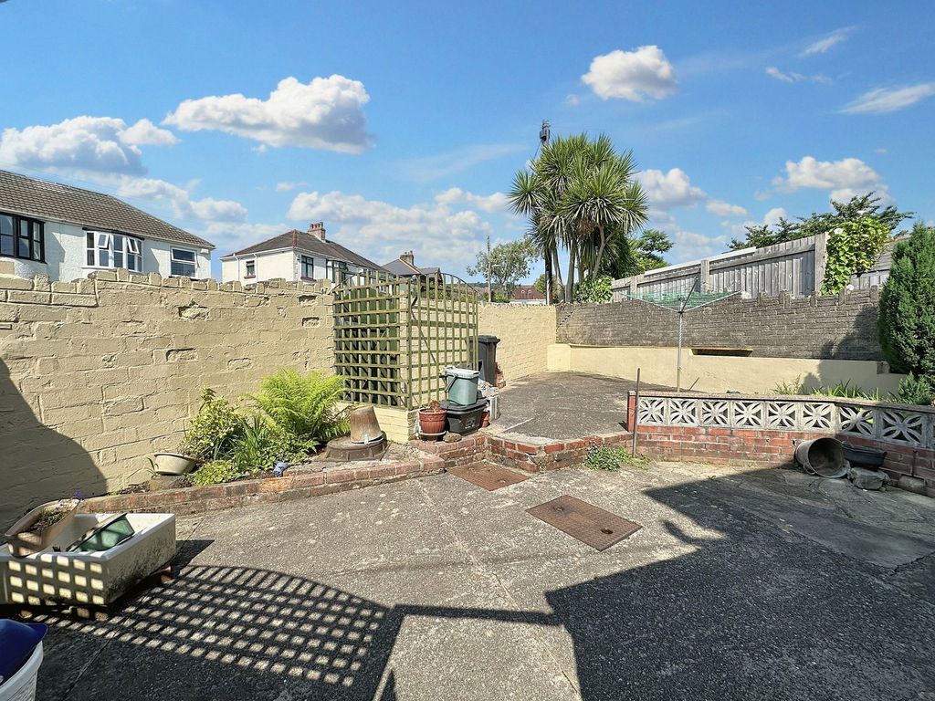 Property photo 2 of 22