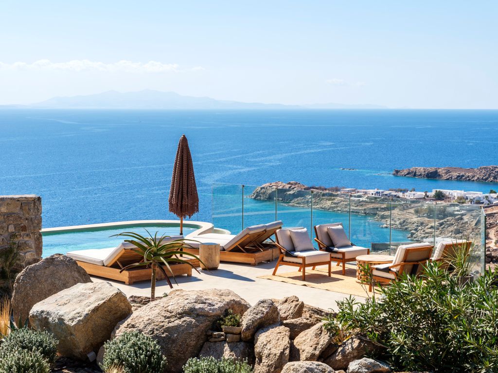 Property photo 1 of 30