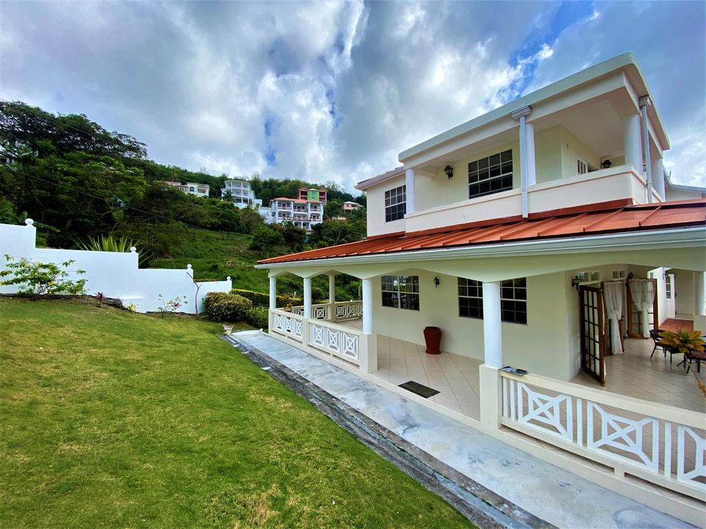 Property photo 1 of 12