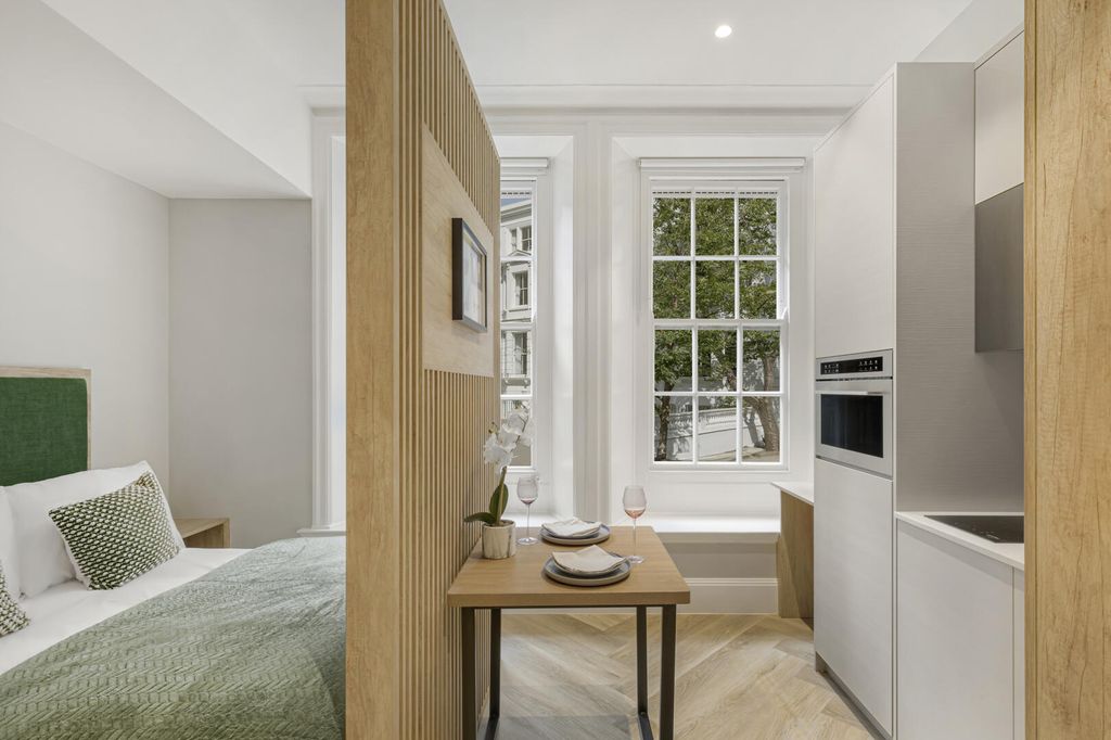 Property photo 1 of 4 Kitchen