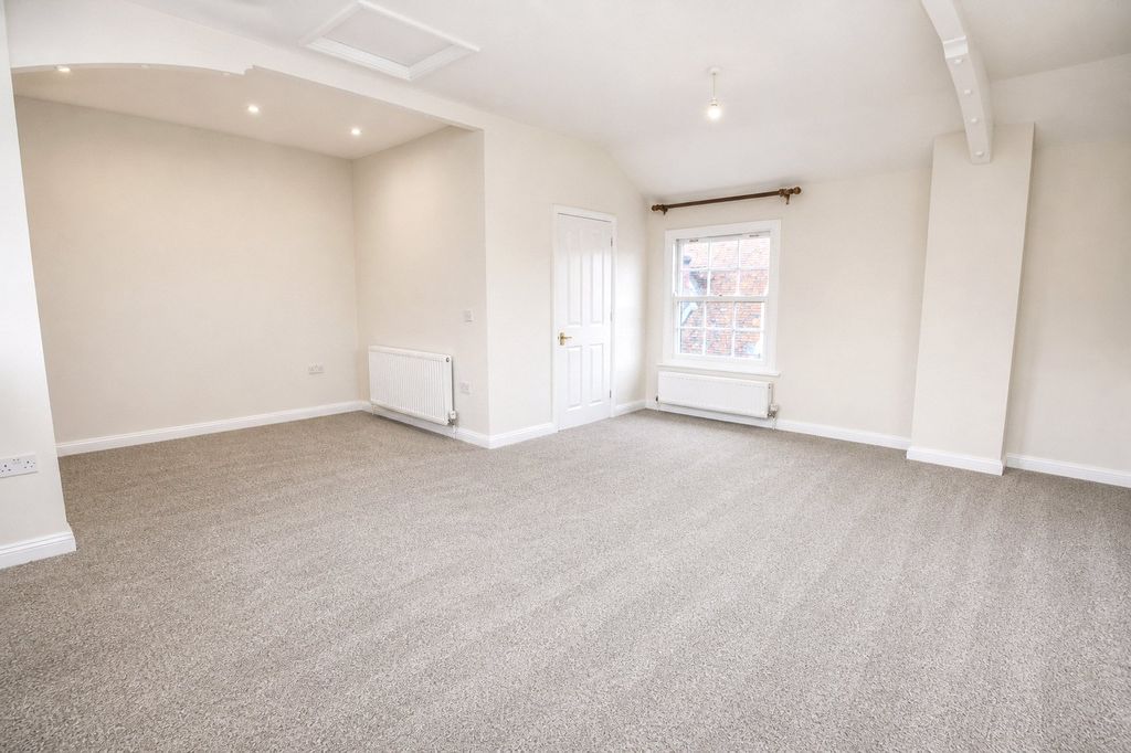 Property photo 3 of 4 Picture No. 04