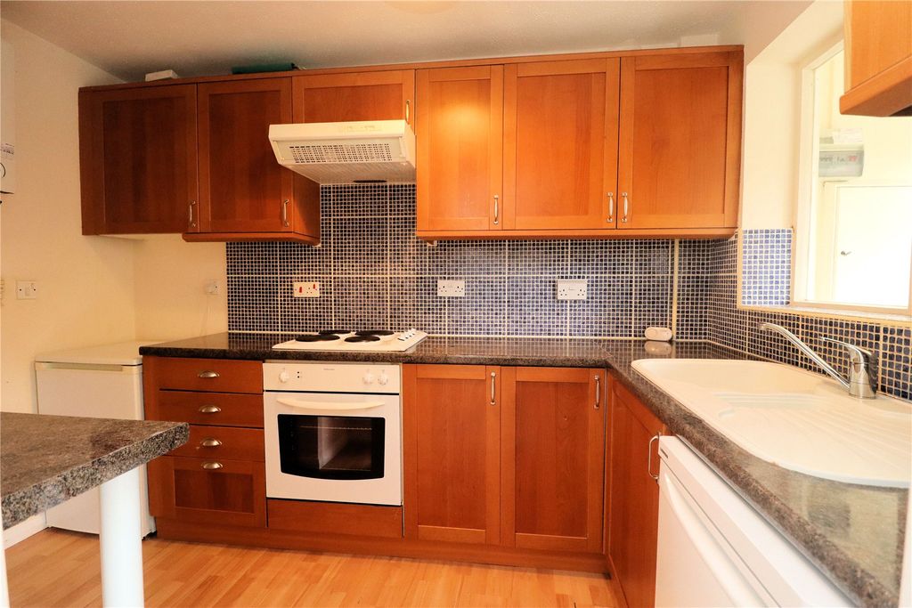 Property photo 3 of 12 Picture No. 12