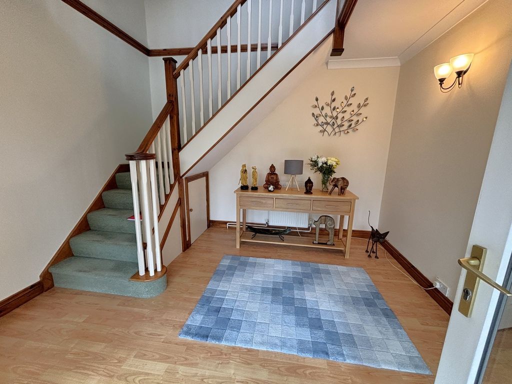 Property photo 2 of 43