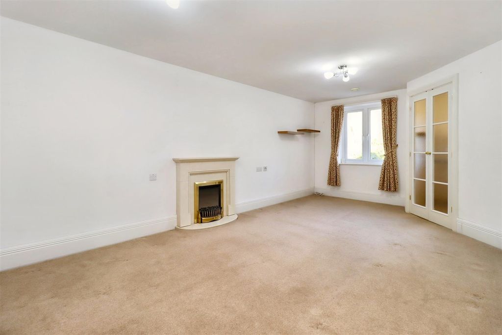 Property photo 3 of 11