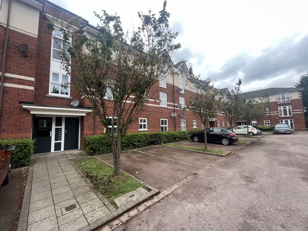 Property photo 1 of 9 2 Bedroom Apartment For Sale