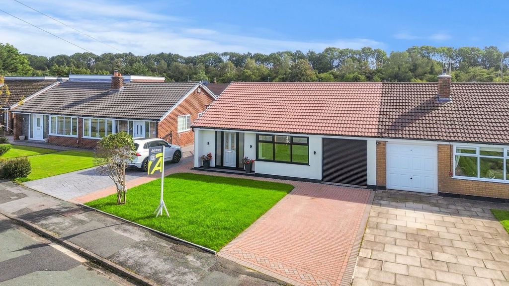 Property photo 2 of 37
