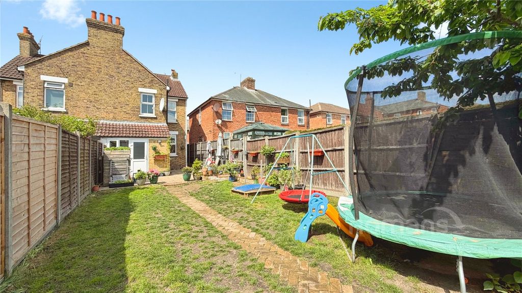Property photo 2 of 18 Picture No. 04