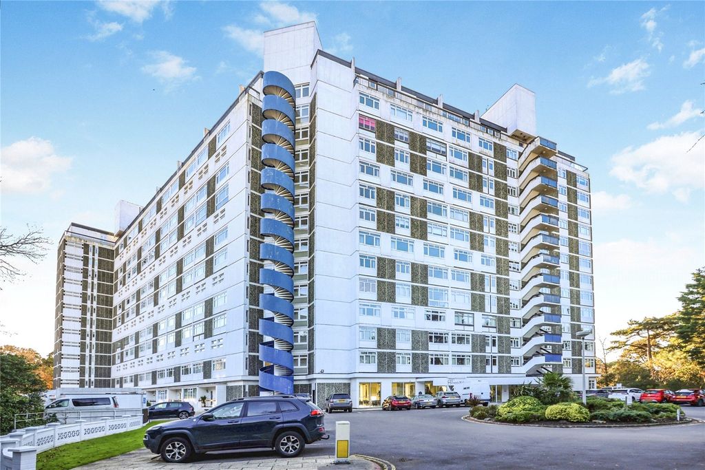 Property photo 1 of 15 Picture No. 13