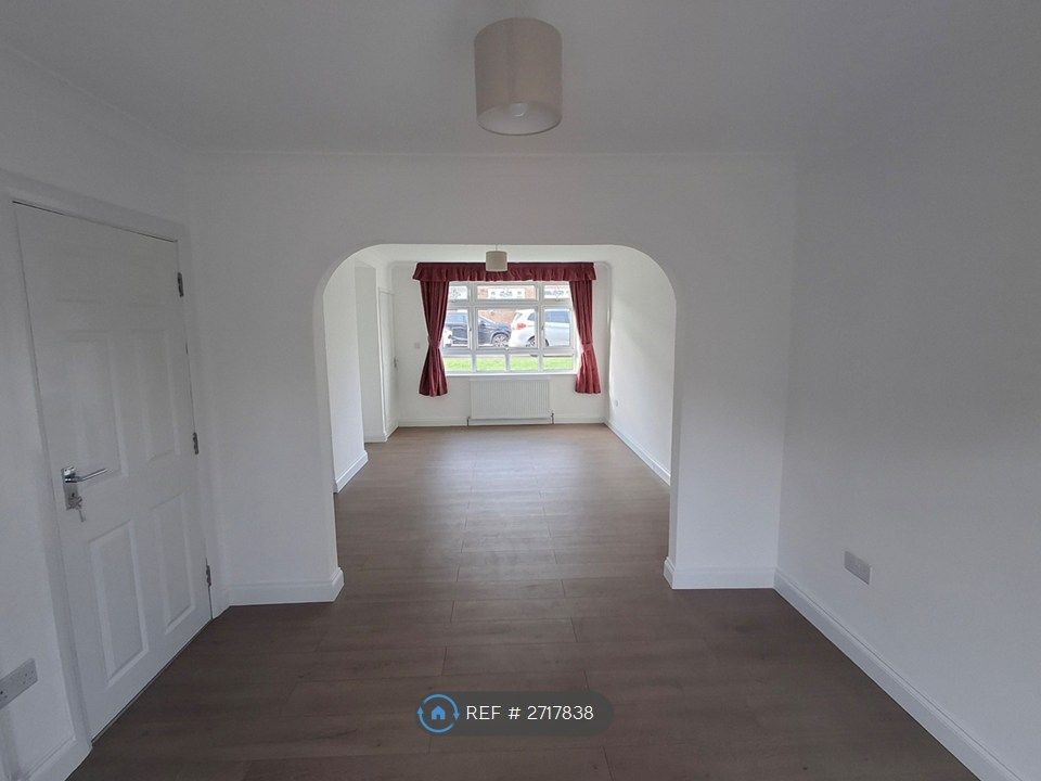 Property photo 2 of 30 Dining Room 1