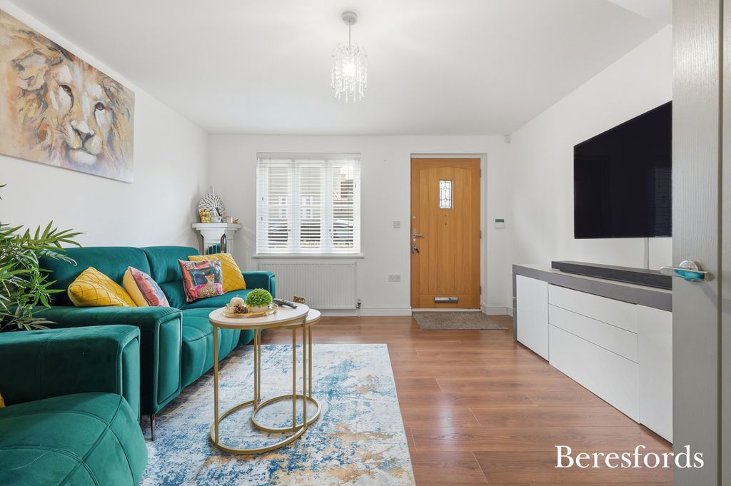 Property photo 2 of 19 Picture No. 12