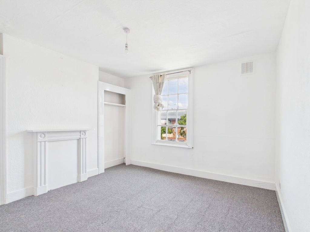 Property photo 1 of 7 Cam01740G0-Pr0572-Still006