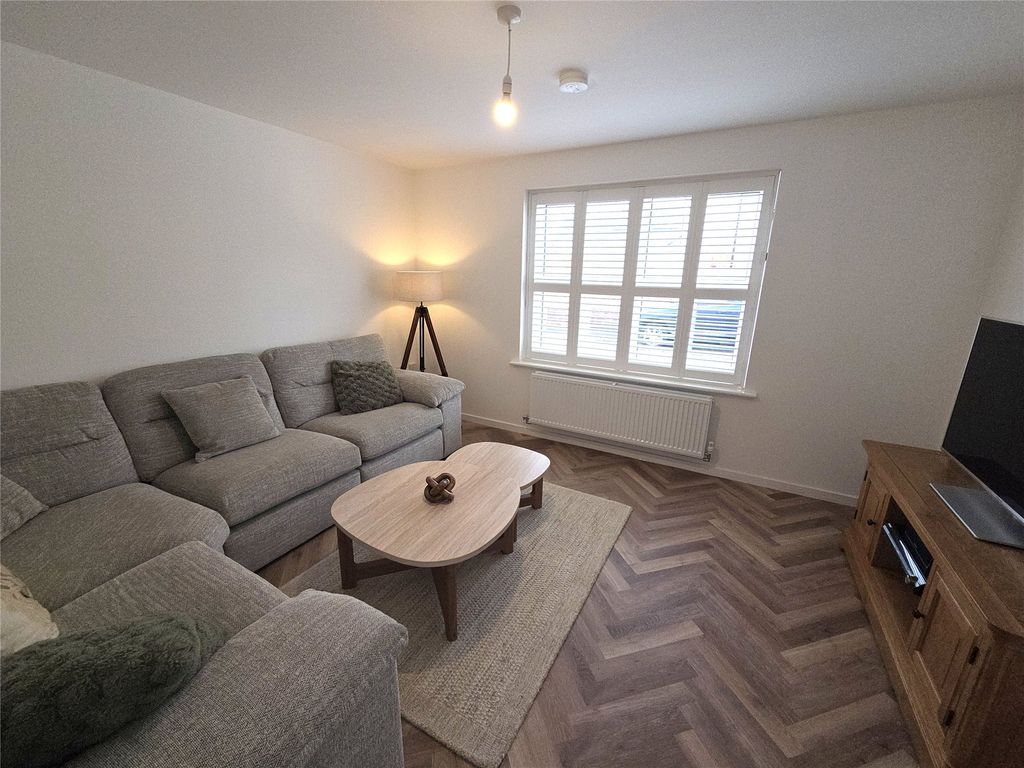 Property photo 2 of 22 Picture No. 17