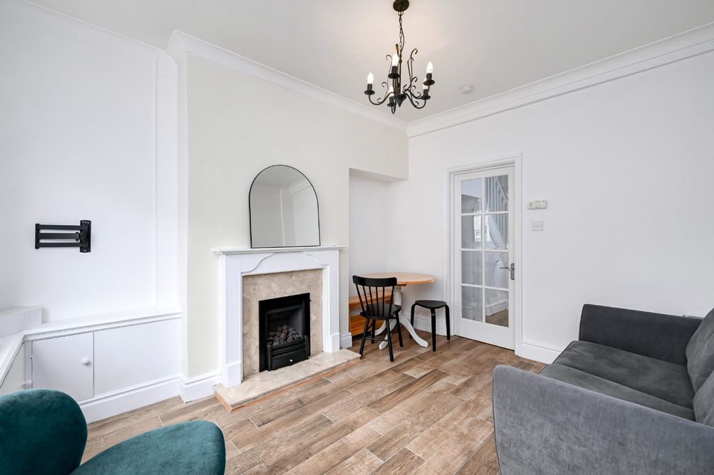 Property photo 2 of 10 Picture 2