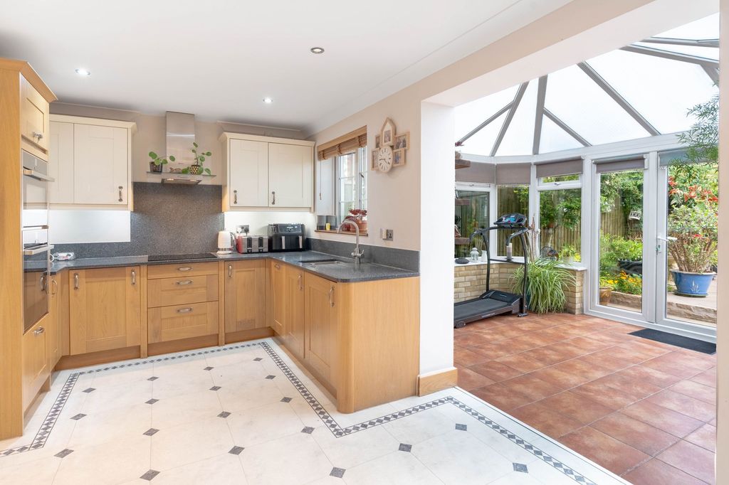 Property photo 3 of 14