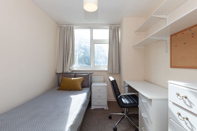 Property photo 3 of 7 235821