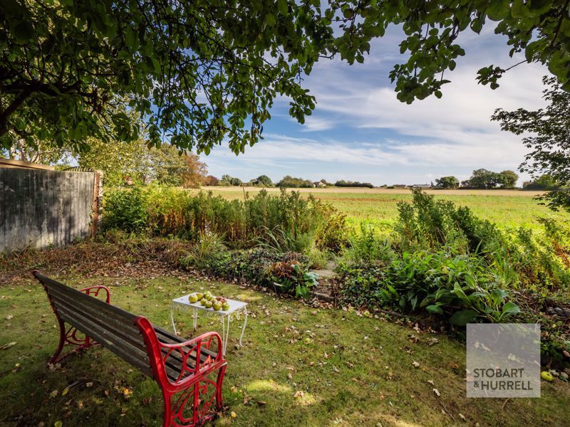 Property photo 2 of 26 Field Views