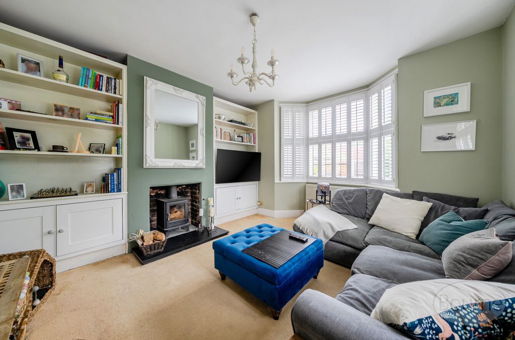 Property photo 2 of 20 979895B5-Ca0d-46E...