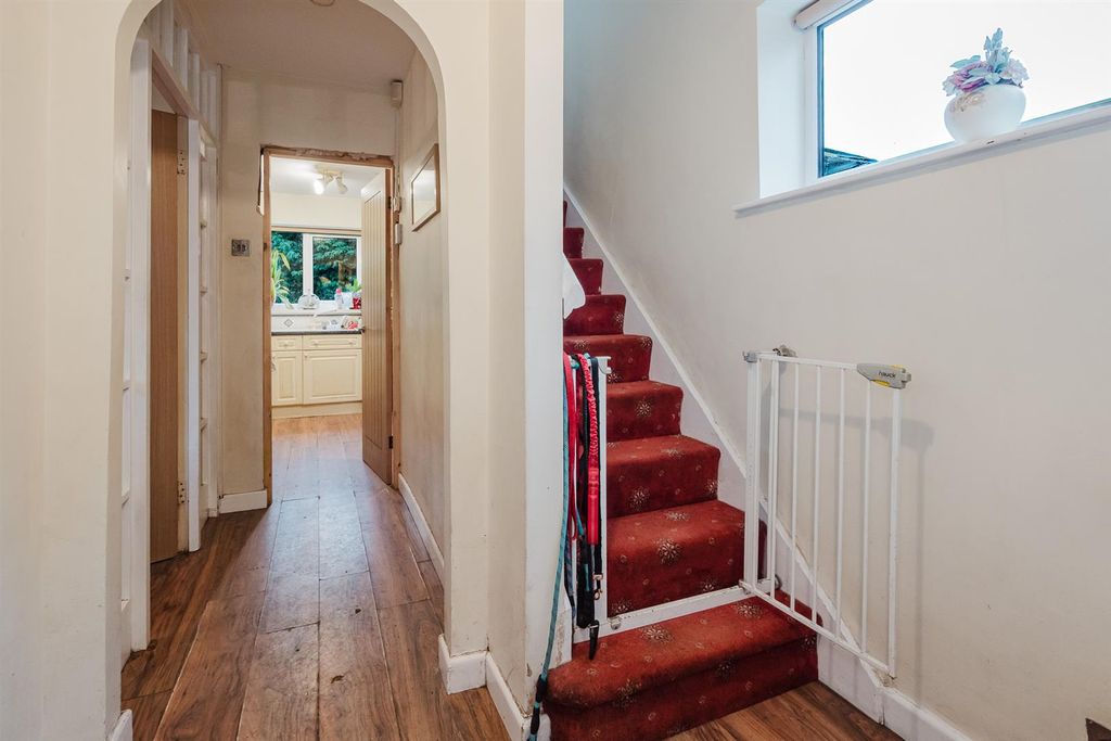 Property photo 2 of 15 P2044700.Jpg