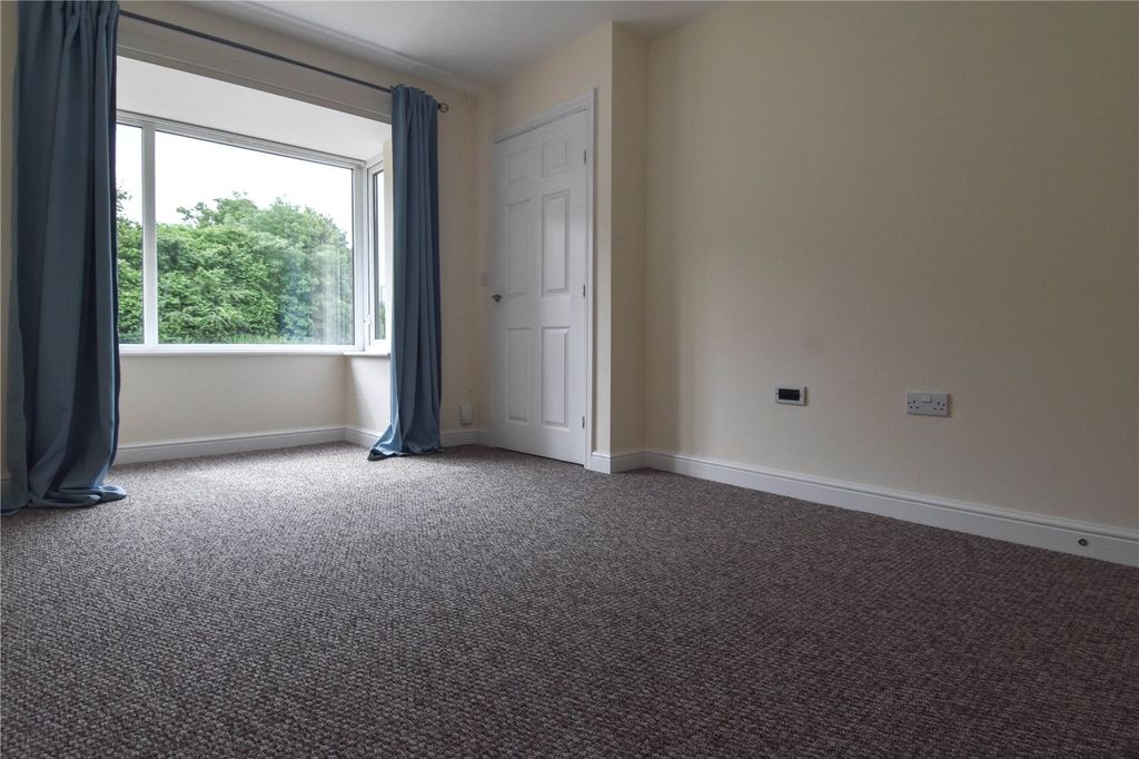 Property photo 3 of 12 Picture No. 12