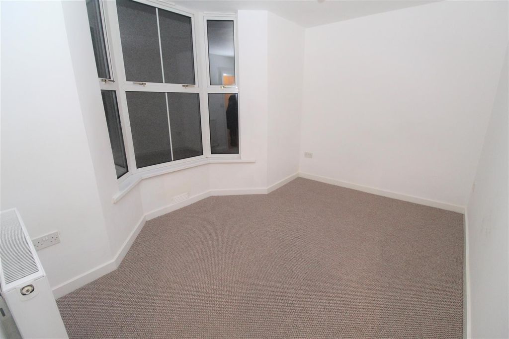 Property photo 3 of 8 Img_5512.Jpg