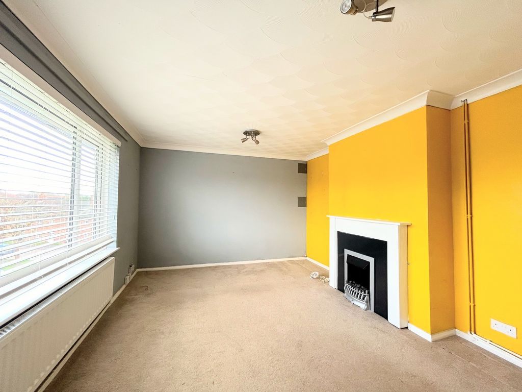 Property photo 2 of 9 Living Room