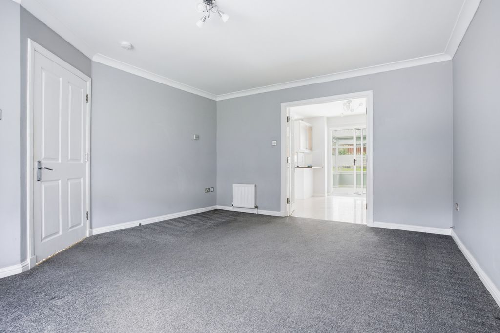 Property photo 3 of 26