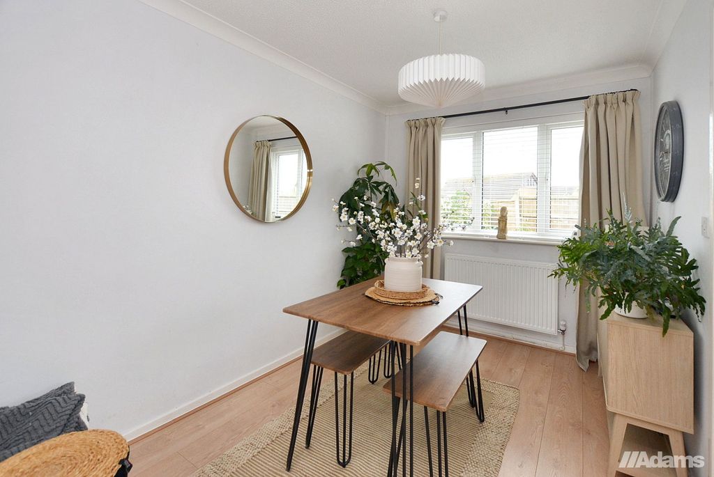 Property photo 3 of 25