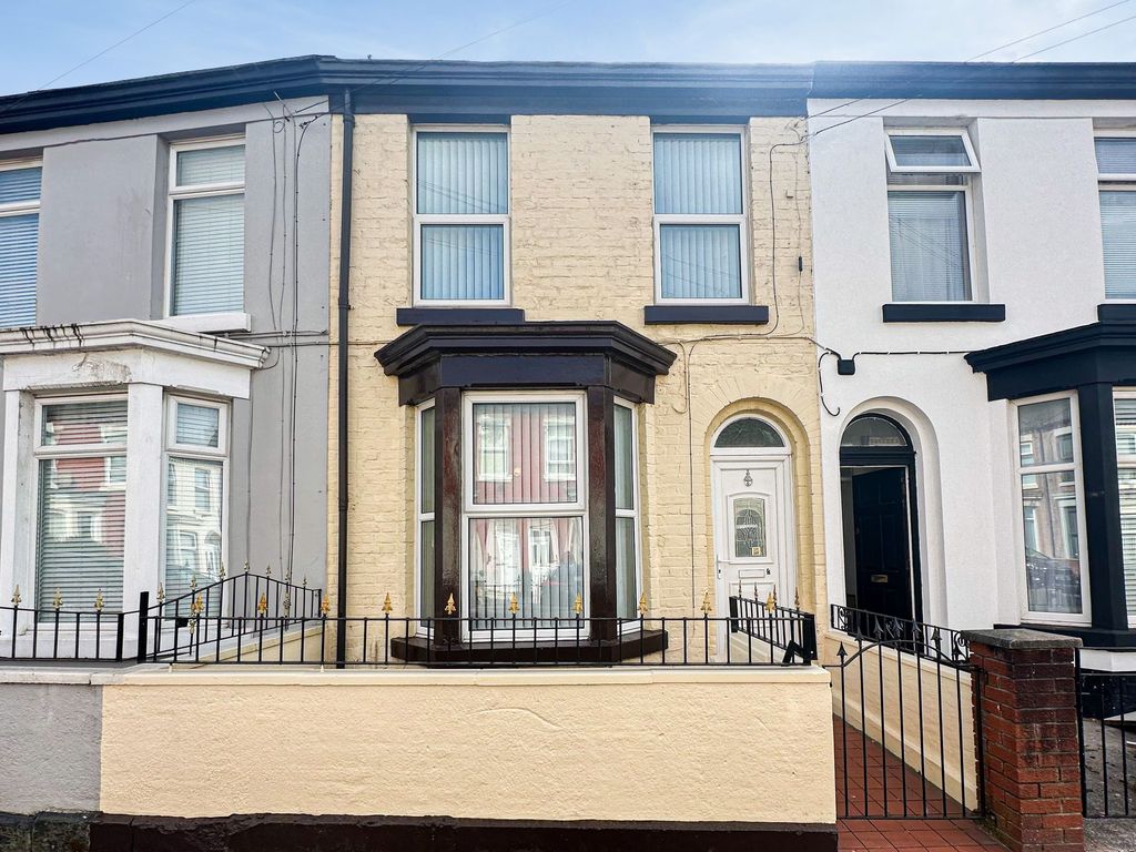 Property photo 1 of 13 Photo 14