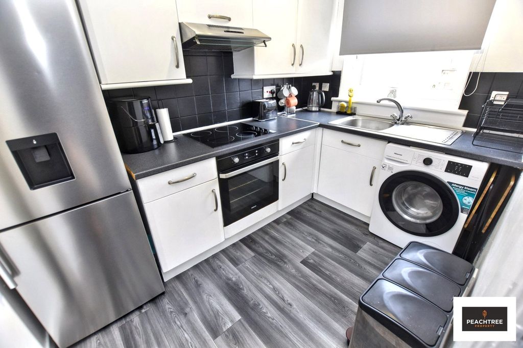 Property photo 2 of 11 Picture No. 02