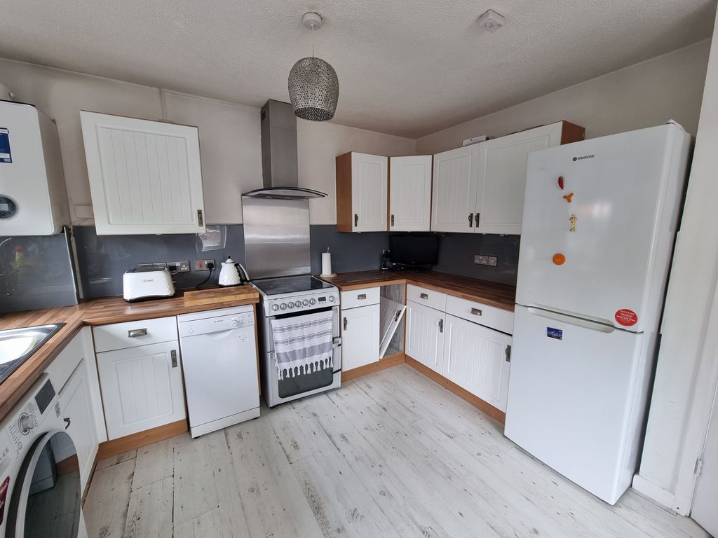 Property photo 2 of 13 Kitchen