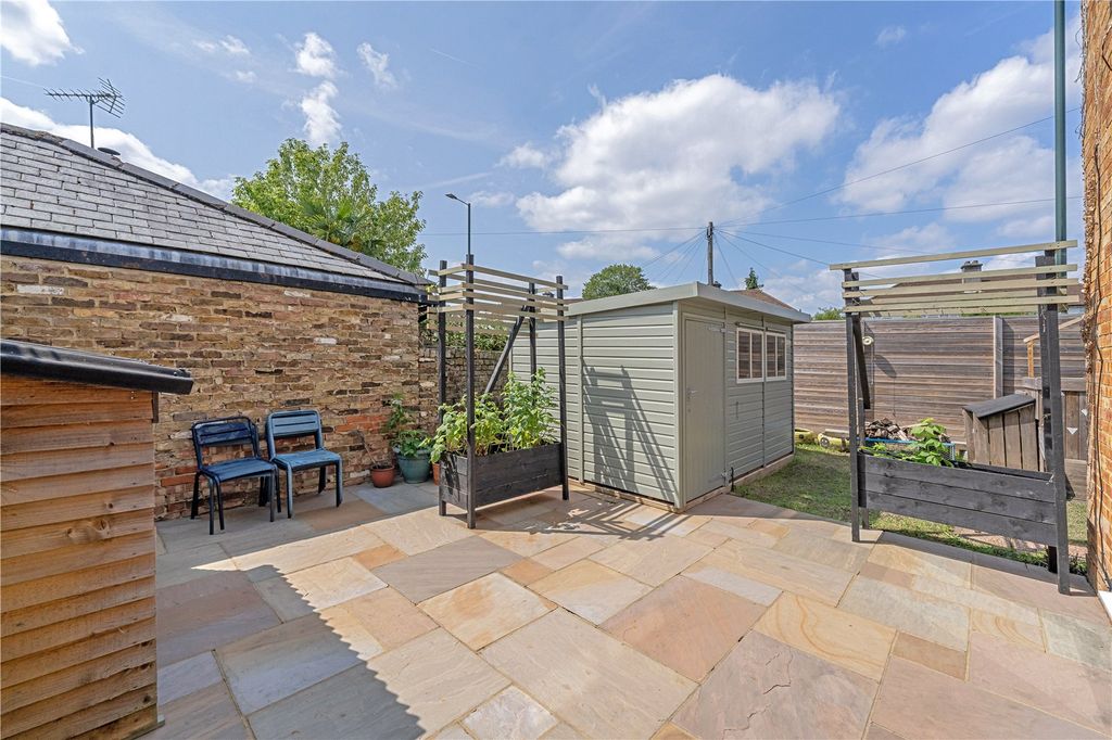 Property photo 2 of 13 Picture No. 15
