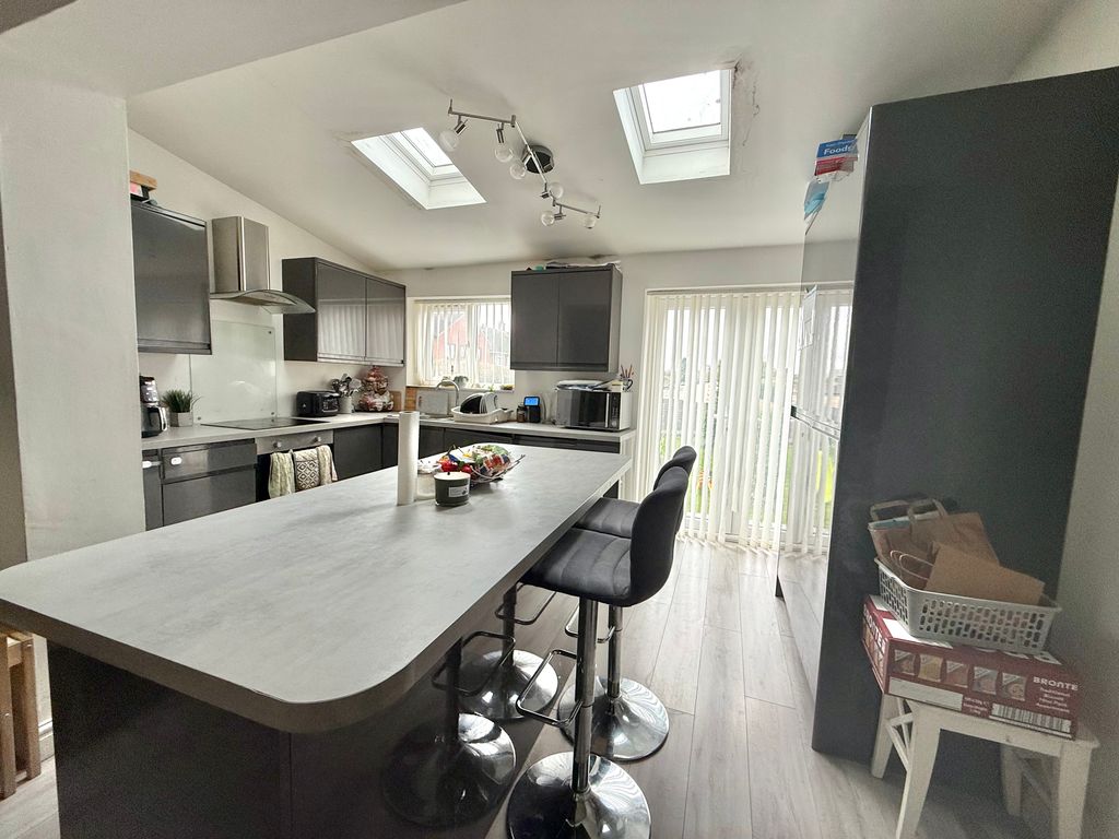 Property photo 3 of 12 Img_5785