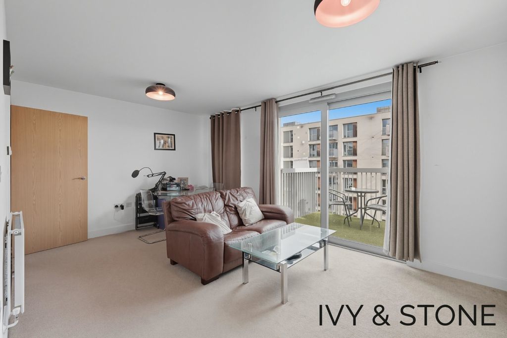 Property photo 1 of 19 4394071