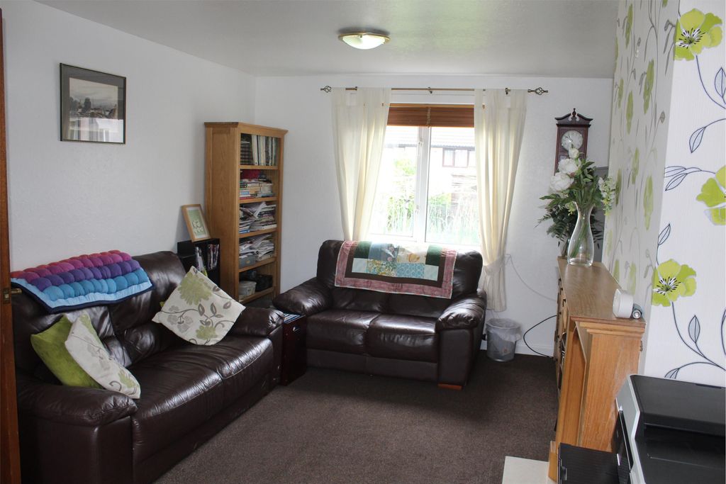 Property photo 2 of 24