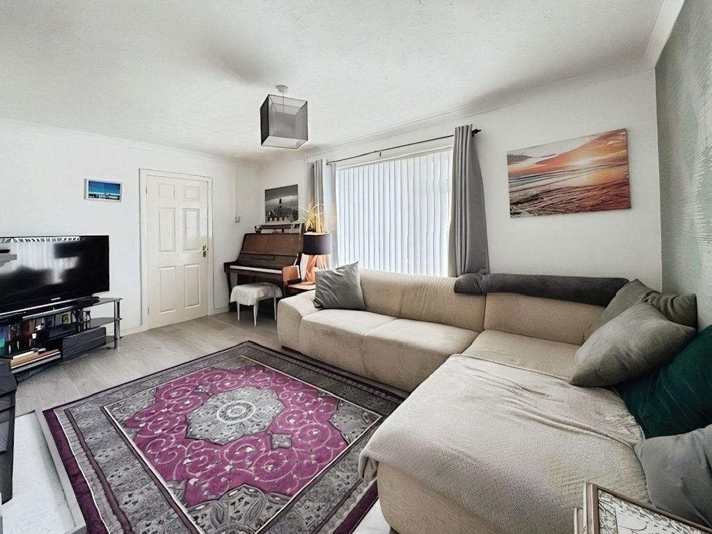 Property photo 3 of 18