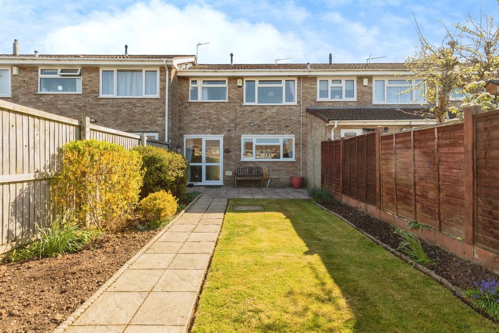 Property photo 1 of 17