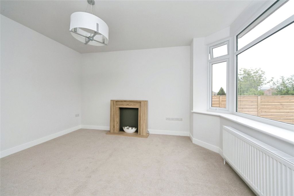 Property photo 3 of 22 Picture No. 04