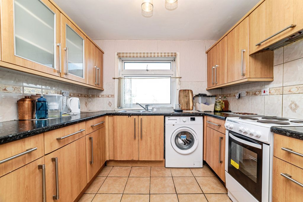 Property photo 2 of 23