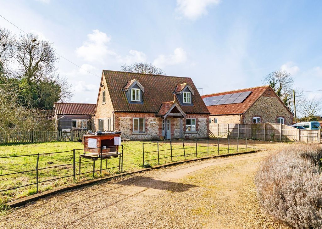 Property photo 1 of 32