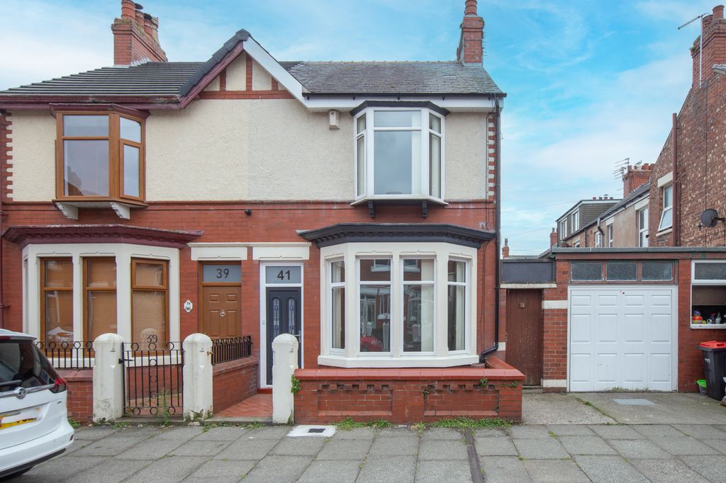 Property photo 1 of 21