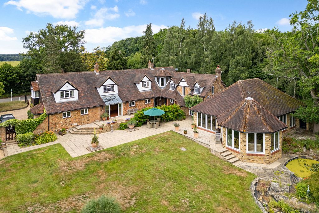 Property photo 1 of 12