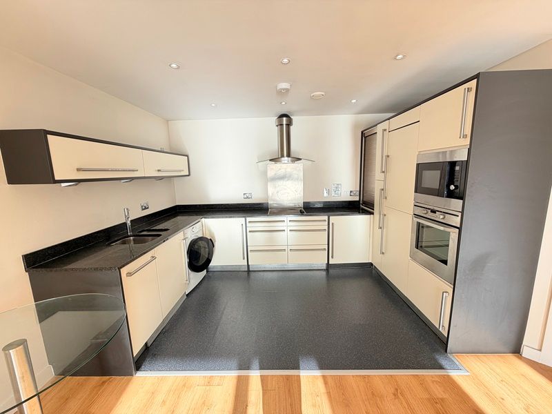 Additional image 4 of 2 bed flat to rentLangland, The Osborne SA3