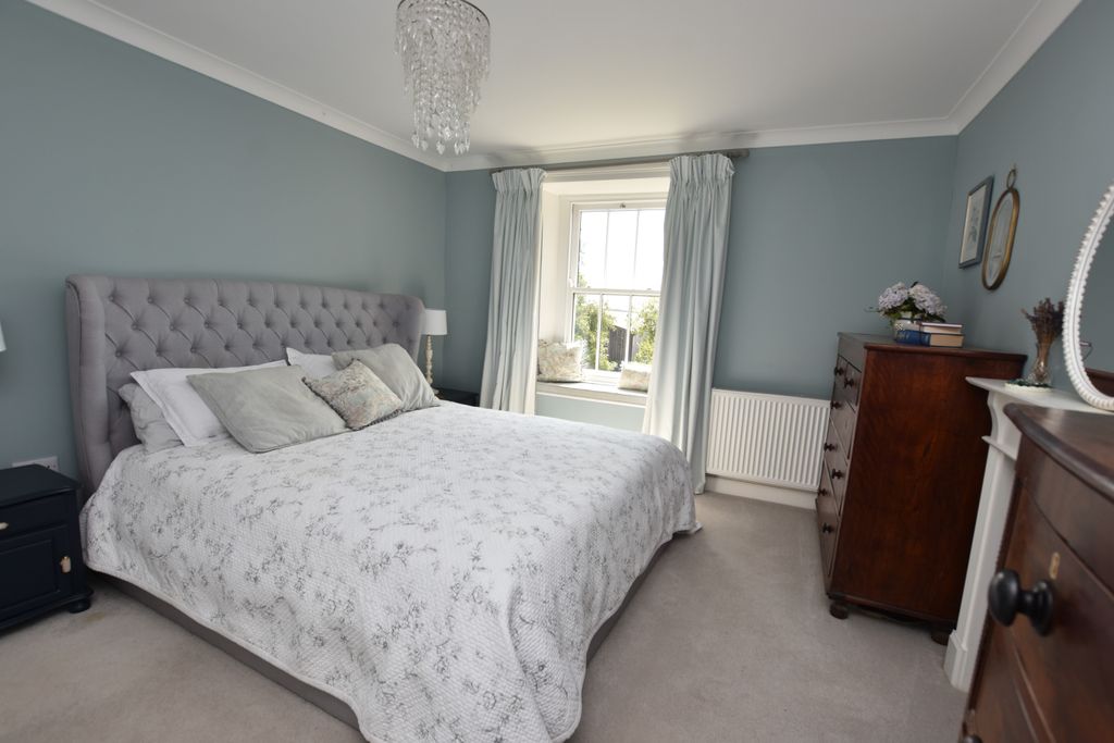 Property photo 3 of 39