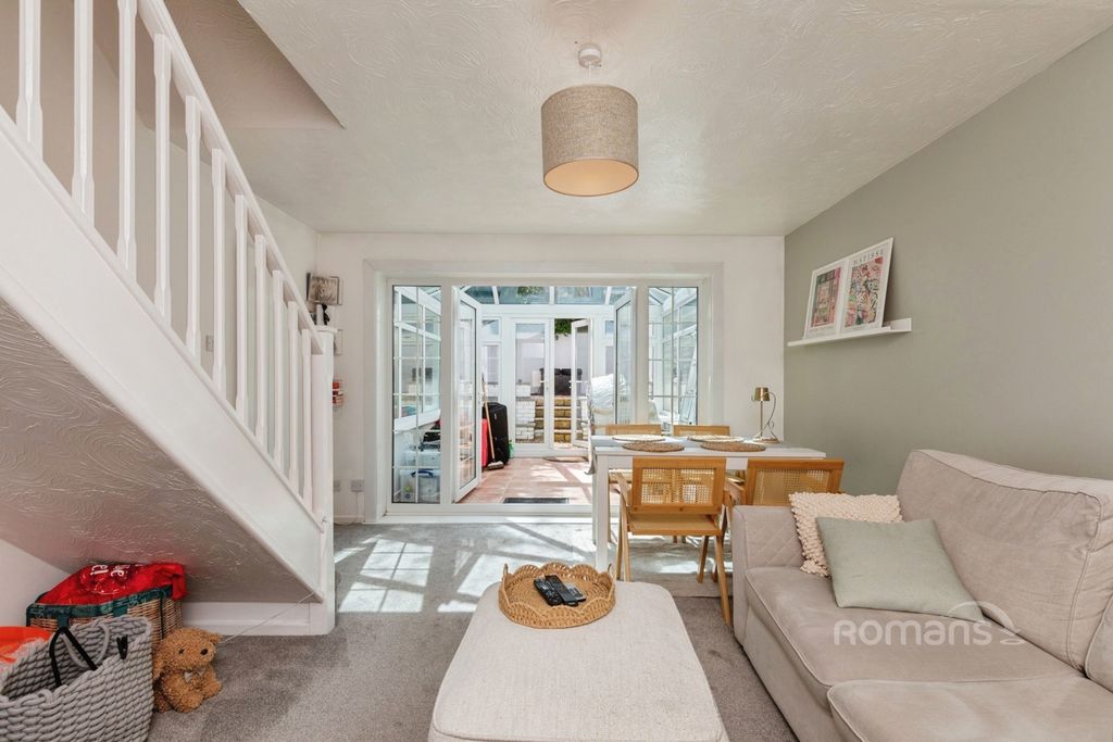 Property photo 3 of 10 Pbox-Img.Jpg