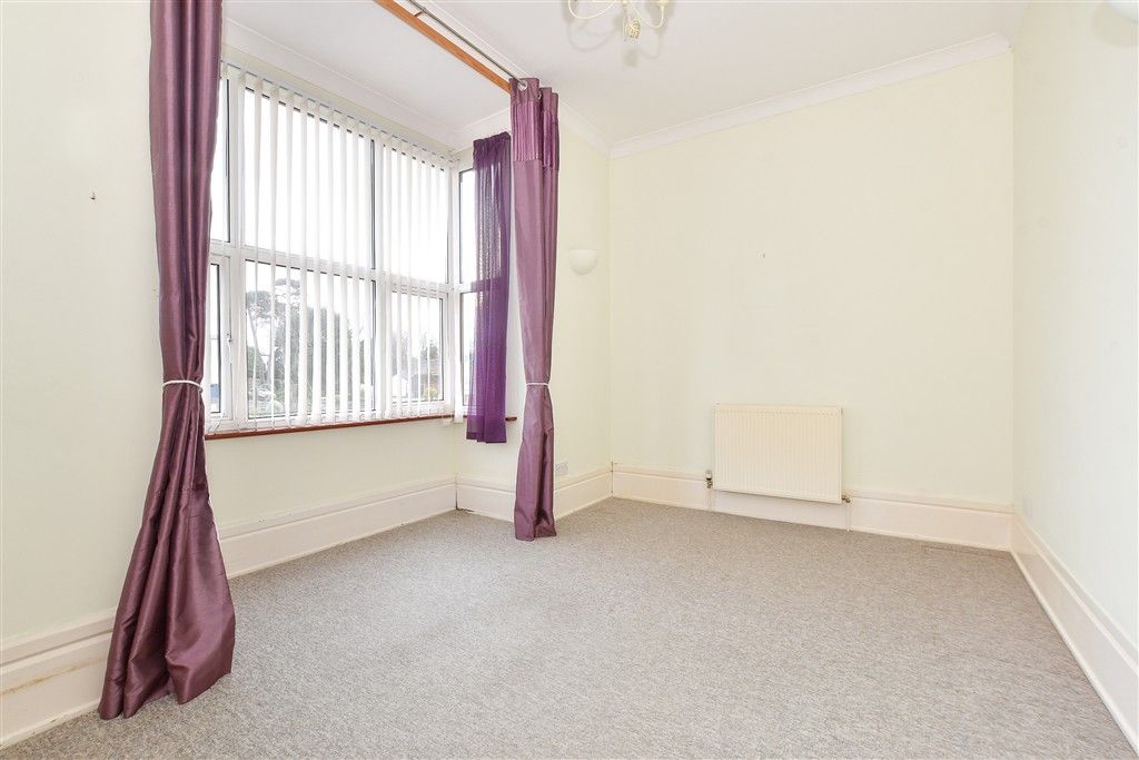 Property photo 2 of 10 Lounge