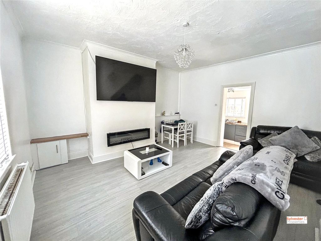 Property photo 2 of 9 Picture No. 02