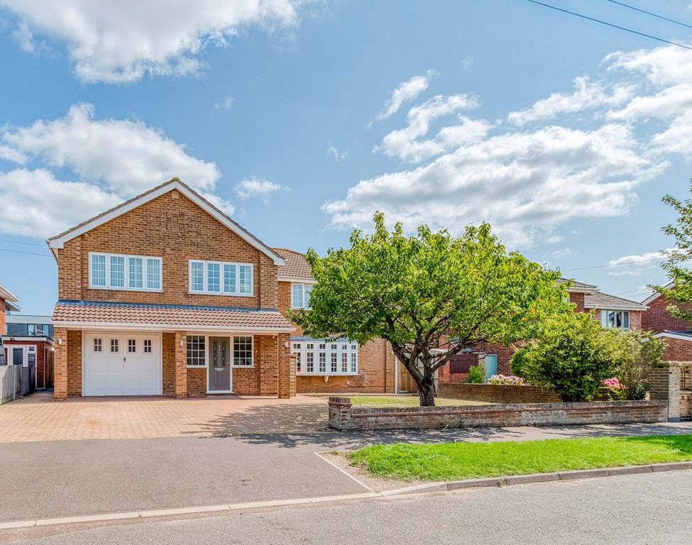 Property photo 1 of 33