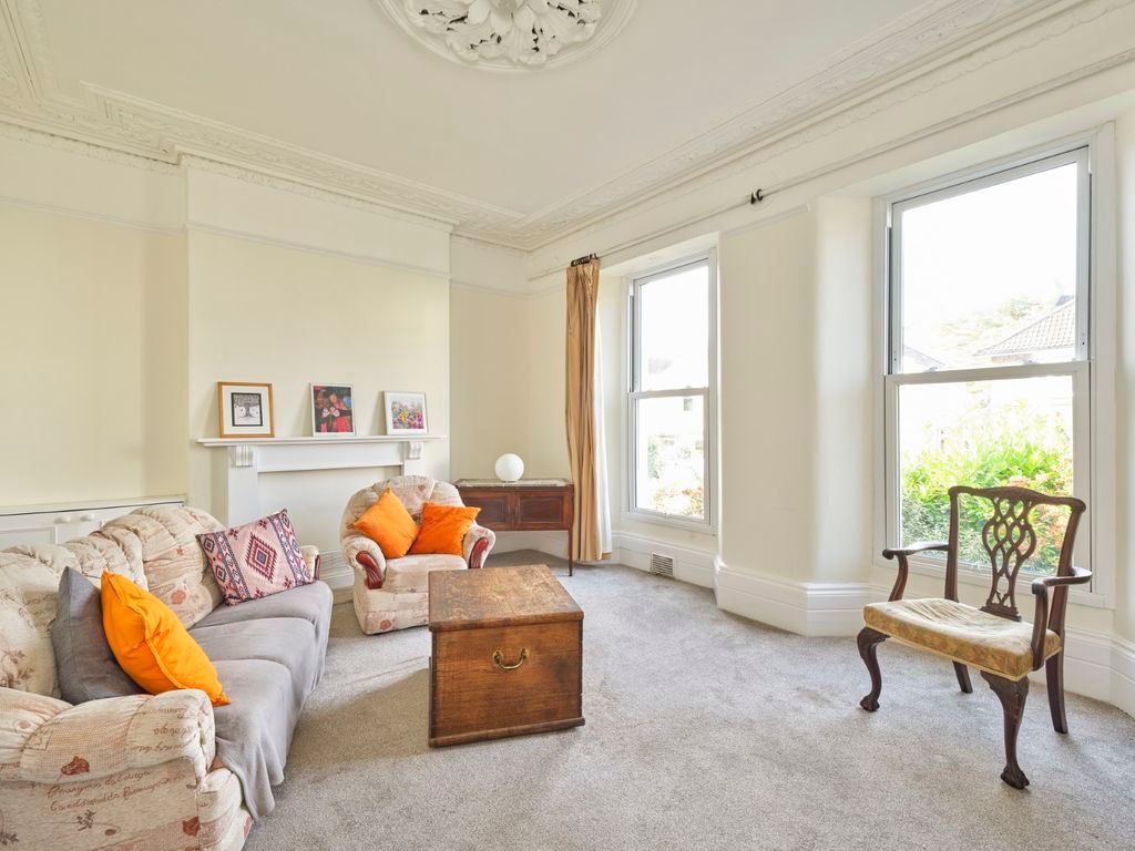 Property photo 2 of 17 Sitting Room
