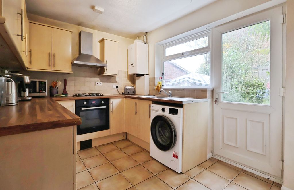 Property photo 3 of 27