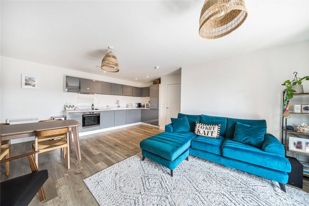 Property photo 3 of 17 Picture No. 10